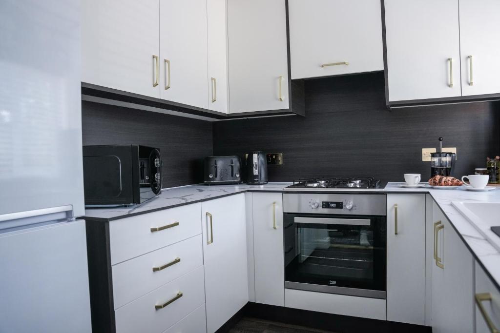 Charming Coach House in Peterborough - Two-Bedroom House for Rents | Gape Properties UK