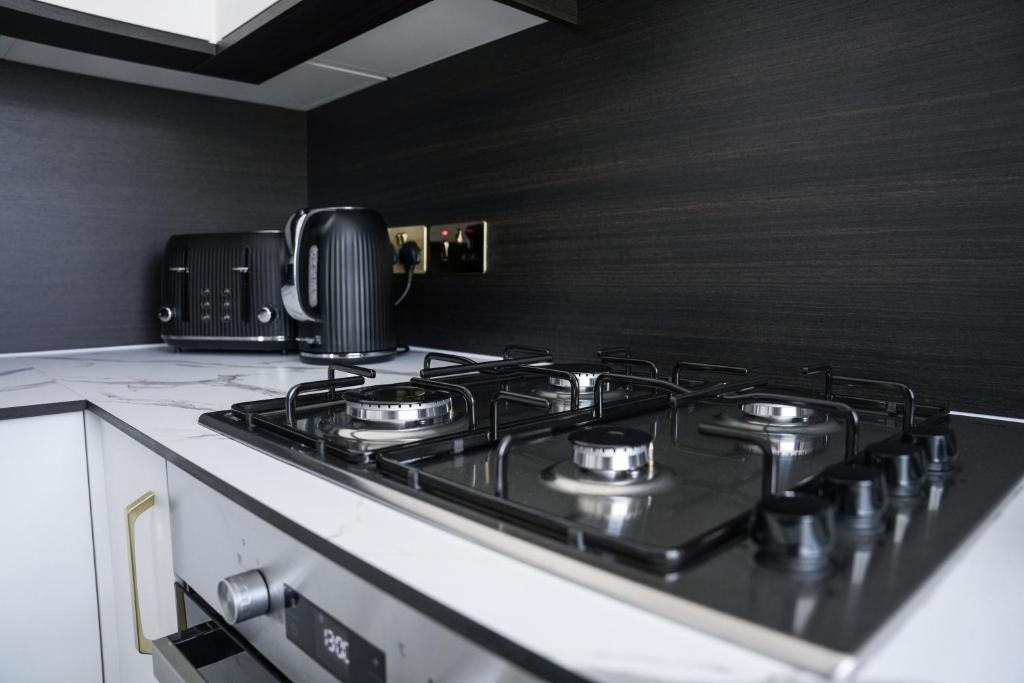 Charming Coach House in Peterborough - Two-Bedroom House for Rents | Gape Properties UK