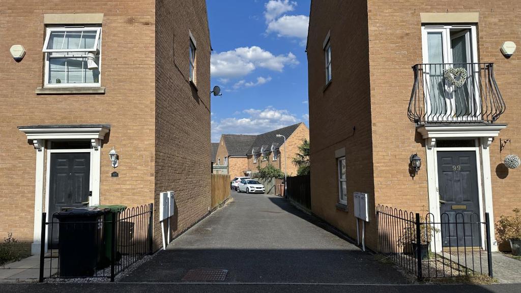 Charming Coach House in Peterborough - Two-Bedroom House for Rents | Gape Properties